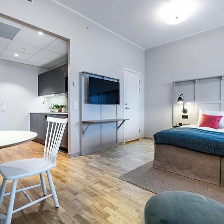 ستوكهولم Biz Apartment Bromma المظهر الخارجي الصورة A typical room at the hotel